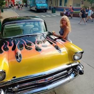 Meet your Posher, Caryn